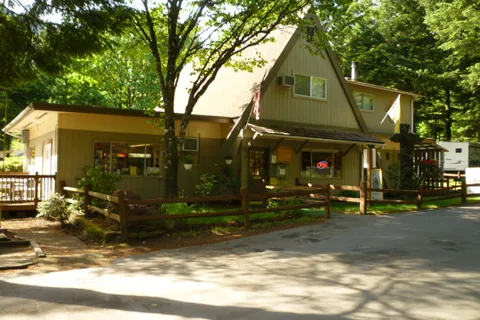 Cascade Locks / Portland East KOA Holiday