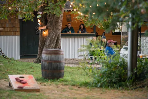 Boothbay Craft Brewery, Tavern and RV