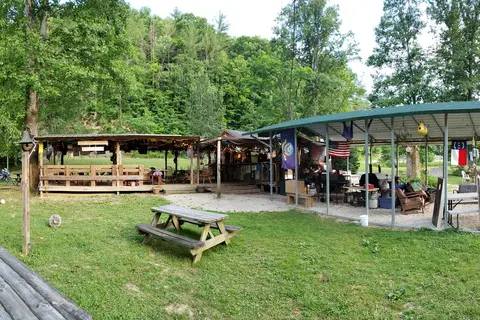 Kickstand Lodge