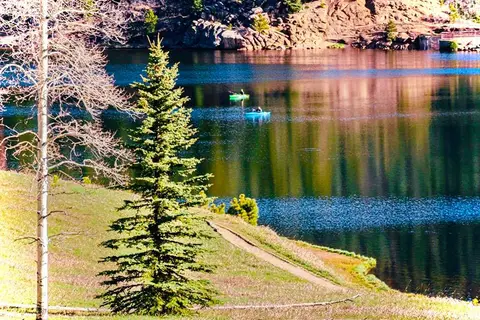 San Isabel Lodging