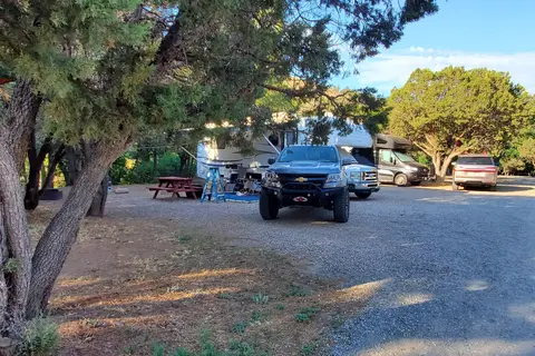 Bonito Hollow RV Park & Campground