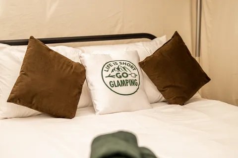 Glampful