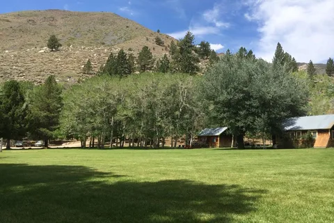 Twin Lakes Resort