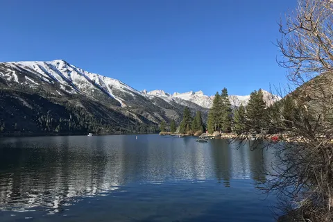 Twin Lakes Resort