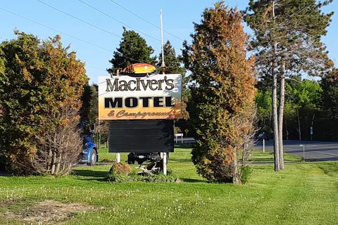 MacIver's Motel and Campground