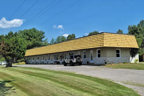 MacIver's Motel and Campground