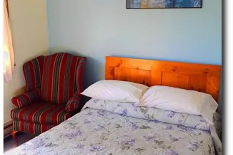 MacIver's Motel and Campground