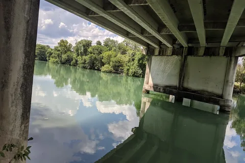River Shade RV Park