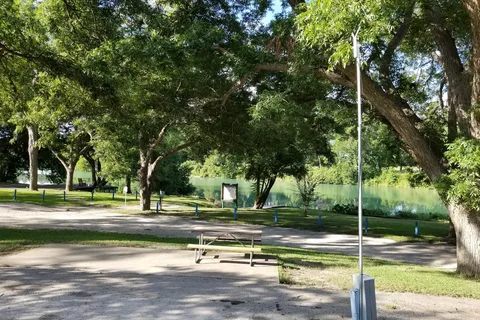 River Shade RV Park