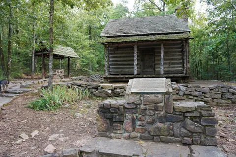 Woolly Hollow State Park