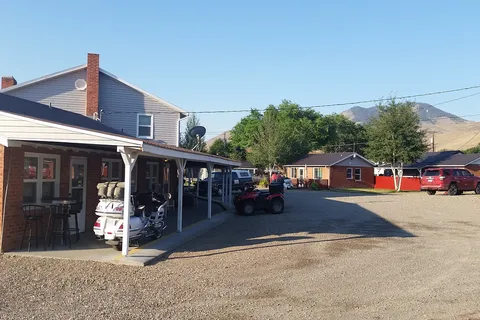 Pioneer Motel and RV Park