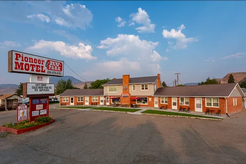Pioneer Motel and RV Park