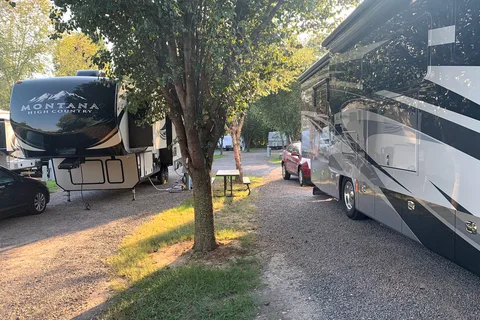 Ivy's Cove RV Retreat