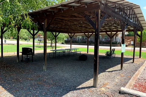 Ivy's Cove RV Retreat