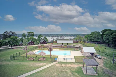 Water's Edge RV Resort