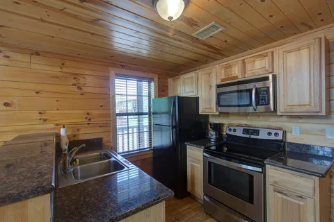 Water's Edge RV Resort