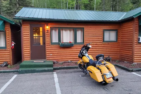 Whitetail Creek Resort