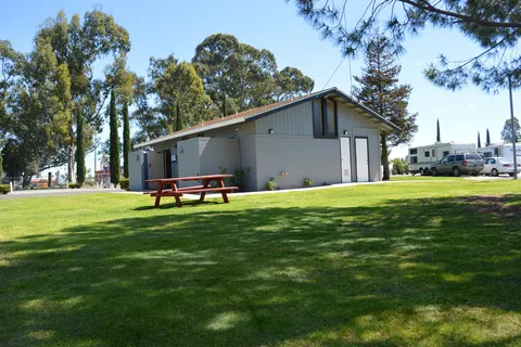 Santa Nella RV Park