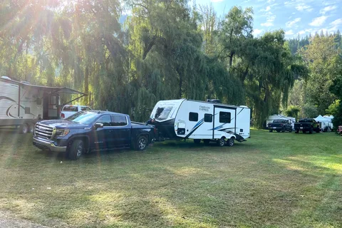 Family Tree Riverside RV and Campground