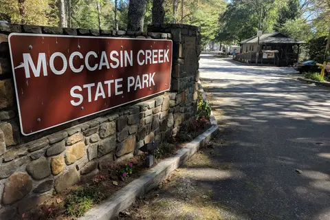 Moccasin Creek State Park