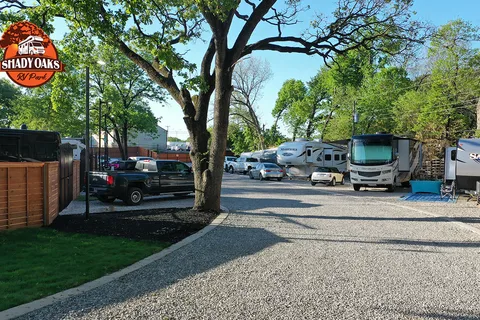 Dallas Shady Oaks RV Park