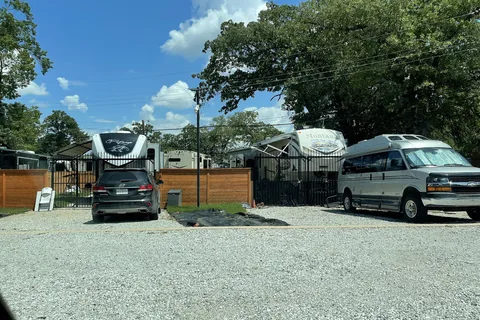 Dallas Shady Oaks RV Park