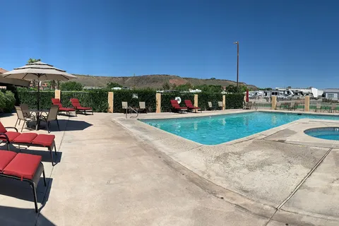McArthur's Temple View RV Resort
