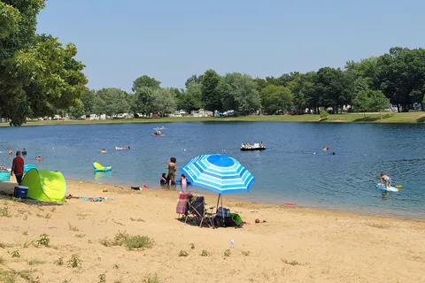 Lake Holiday Camp-Resort