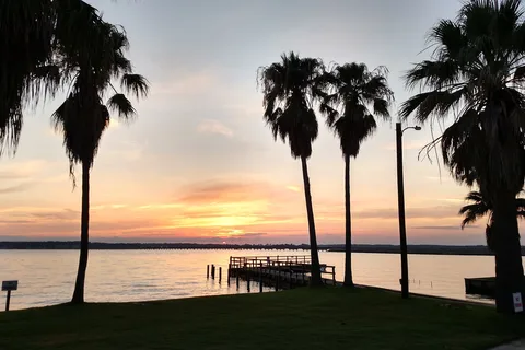 Sunset Shores On Lake Conroe