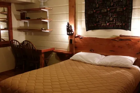 Wild Goose Lodge Motel and RV