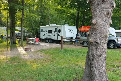 Keen Lake Camping and Cottage Resort