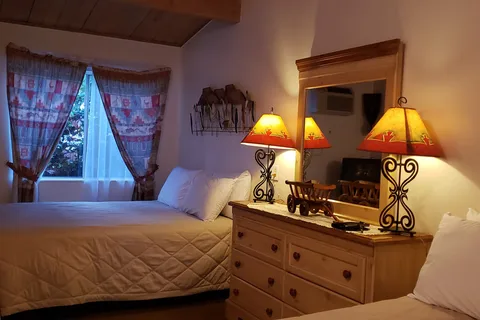 Sequoia Campground and Lodge