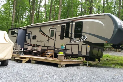 Adventure Bound Camping Resorts - Oak Creek