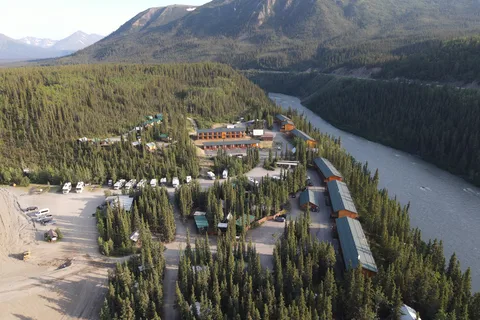 Denali Grizzly Bear Resort