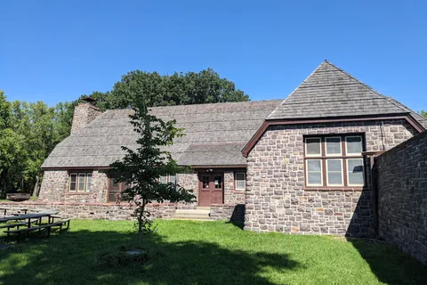 Semi-Modern - Flandrau State Park