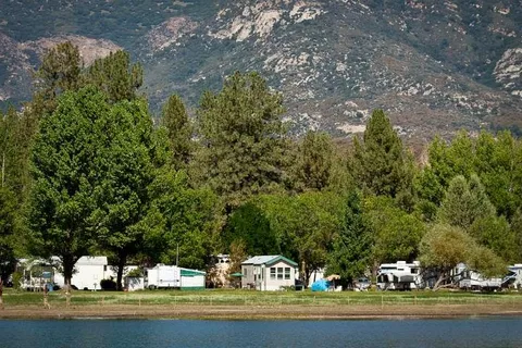 Lake Hemet Campground