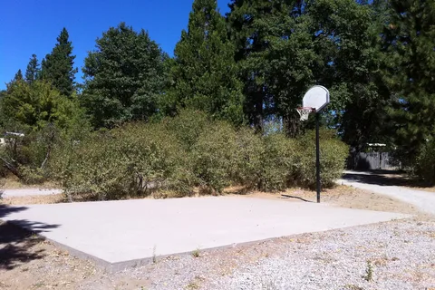Mount Shasta City KOA Holiday