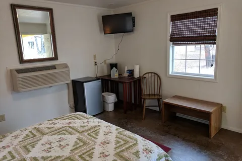 Oaklake Trails Naturist Resort