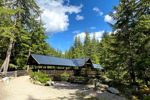 Nakusp Hot Springs and Campground