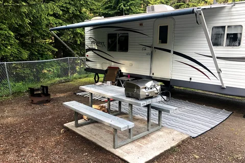 Nakusp Hot Springs and Campground