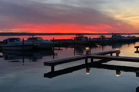 Seneca Lake Resorts 