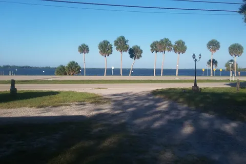 Breezeway Trailer Park and RV Park