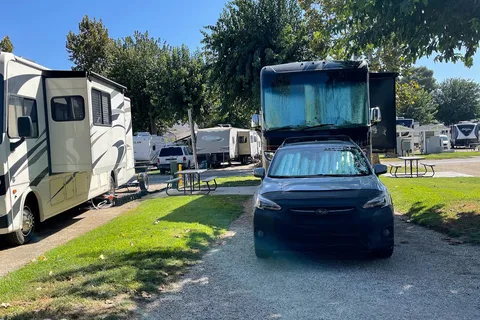 Valencia Travel Village RV Resort