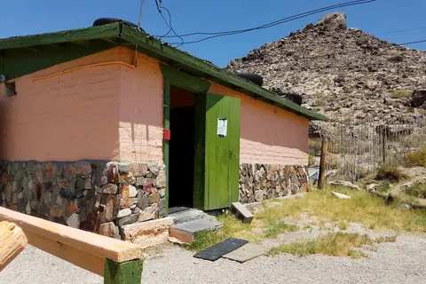 Bailey's Hot Springs
