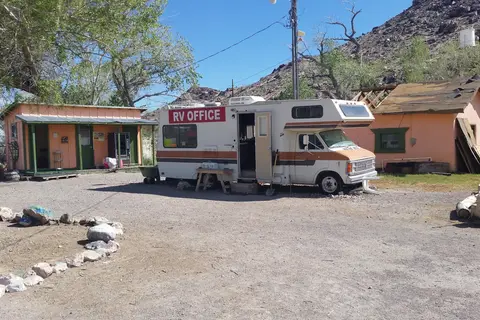 Bailey's Hot Springs
