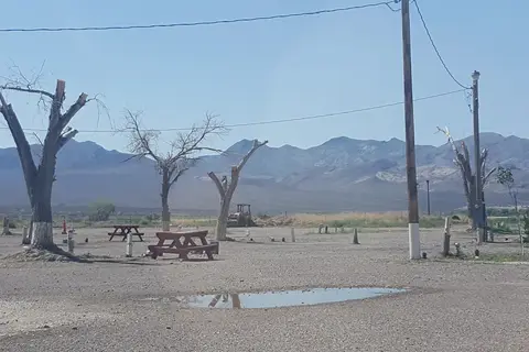 Bailey's Hot Springs