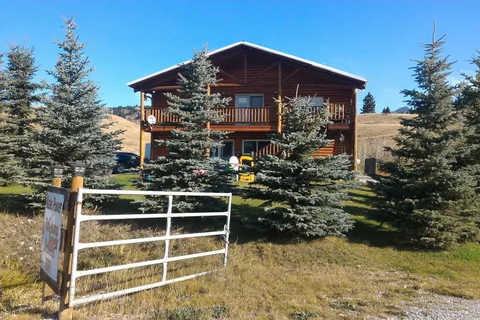 Crowsnest Pass Campground