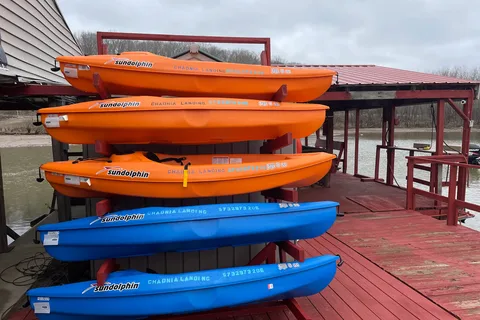Chaonia Landing Resort, Marina and Guide Services
