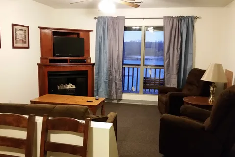 Chaonia Landing Resort, Marina and Guide Services