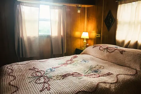 Sou'wester Historic Lodge and Vintage Travel Trailer Resort